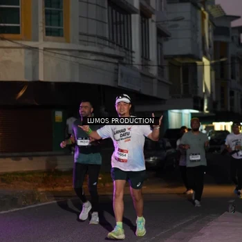 Runner Photo 7987102