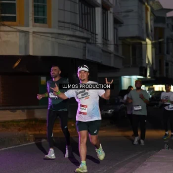 Runner Photo 7987106