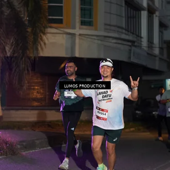 Runner Photo 7987113