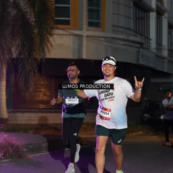 Runner Photo 7987115