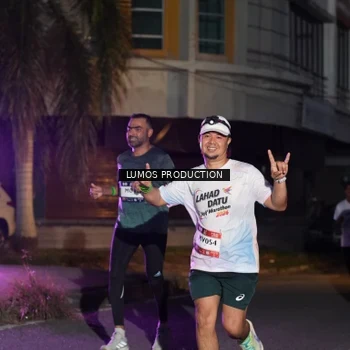 Runner Photo 7987119