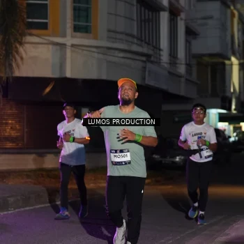 Runner Photo 7987153