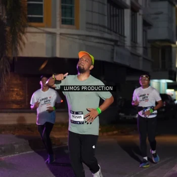 Runner Photo 7987159