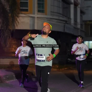 Runner Photo 7987161