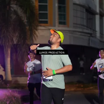 Runner Photo 7987172