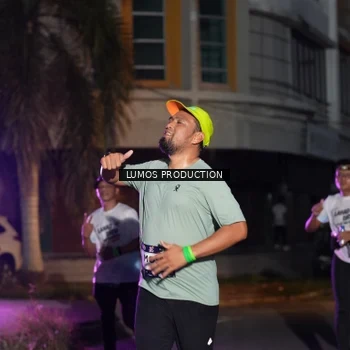 Runner Photo 7987174