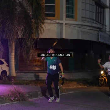 Runner Photo 7987250