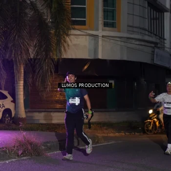 Runner Photo 7987257