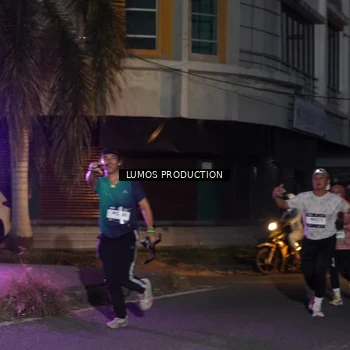 Runner Photo 7987258
