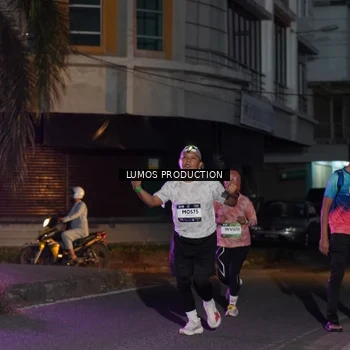 Runner Photo 7987271