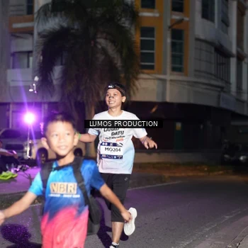 Runner Photo 7987418