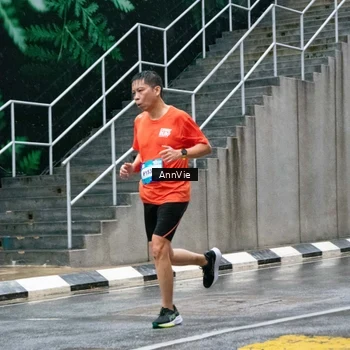 Runner Photo 7987419