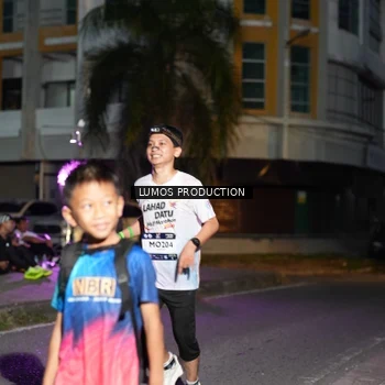 Runner Photo 7987424