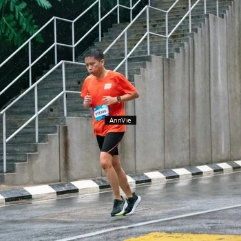 Runner Photo 7987426
