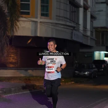 Runner Photo 7987429