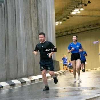 Runner Photo 7987445