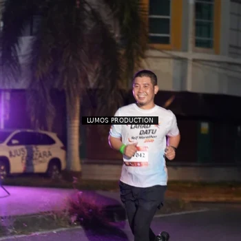 Runner Photo 7987459