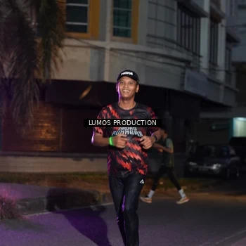 Runner Photo 7987486
