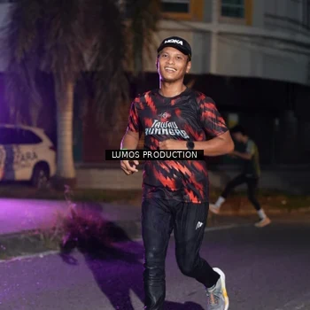 Runner Photo 7987514