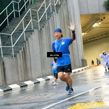 Runner Photo 7987523