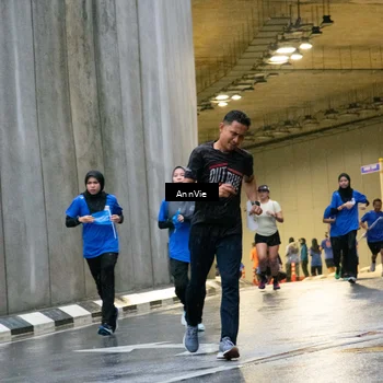Runner Photo 7987636
