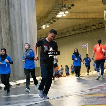 Runner Photo 7987646