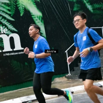 Runner Photo 7987695