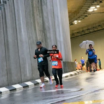Runner Photo 7987703