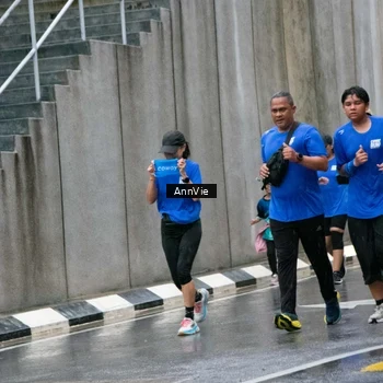 Runner Photo 7987747