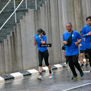 Runner Photo 7987781