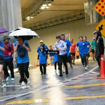 Runner Photo 7987857