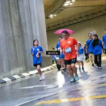 Runner Photo 7987879