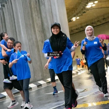 Runner Photo 7987891