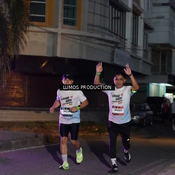 Runner Photo 7987910