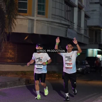 Runner Photo 7987915