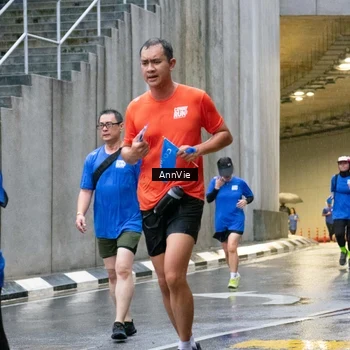 Runner Photo 7987916