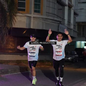Runner Photo 7987918