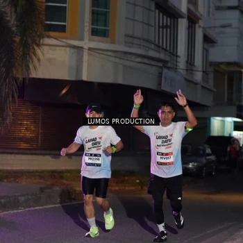 Runner Photo 7987921