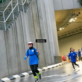 Runner Photo 7987928