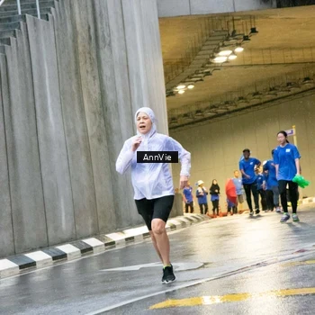 Runner Photo 7987973