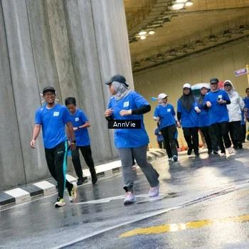 Runner Photo 7987974