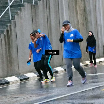 Runner Photo 7987990