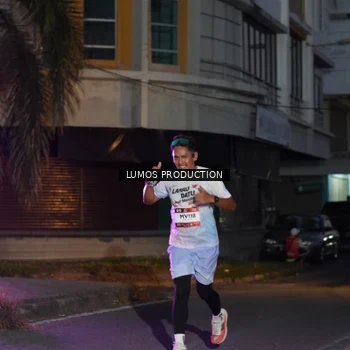 Runner Photo 7987996
