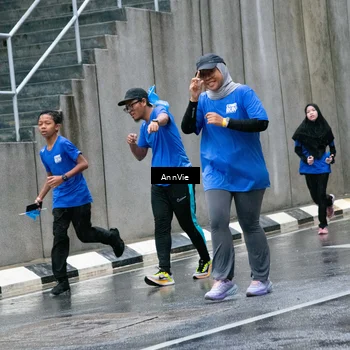 Runner Photo 7987997