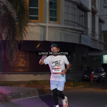 Runner Photo 7987999