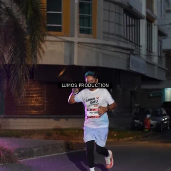 Runner Photo 7988001