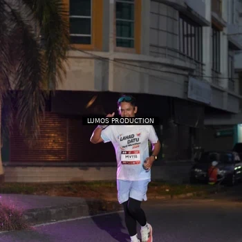 Runner Photo 7988002