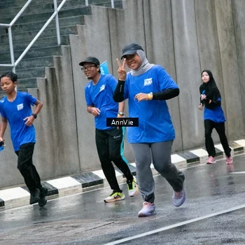 Runner Photo 7988006