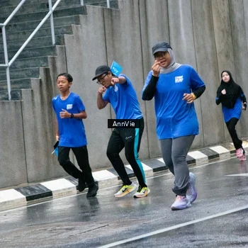Runner Photo 7988009