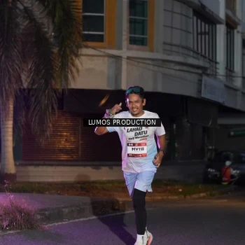 Runner Photo 7988011